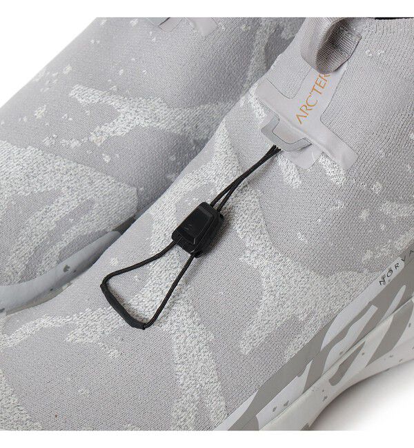 BEAMS「【EXCLUSIVE】ARC&rsquo;TERYX / NORVAN 4 NIVALIS MEN DK SOLITUDE」|スニーカー|