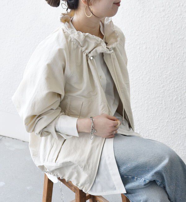 SHIPS any「SHIPS any:〈洗濯機可能〉ナイロン タスラン ギャザー スタンドカラー ブルゾン」|ブルゾン・スタジャン|ナチュラル