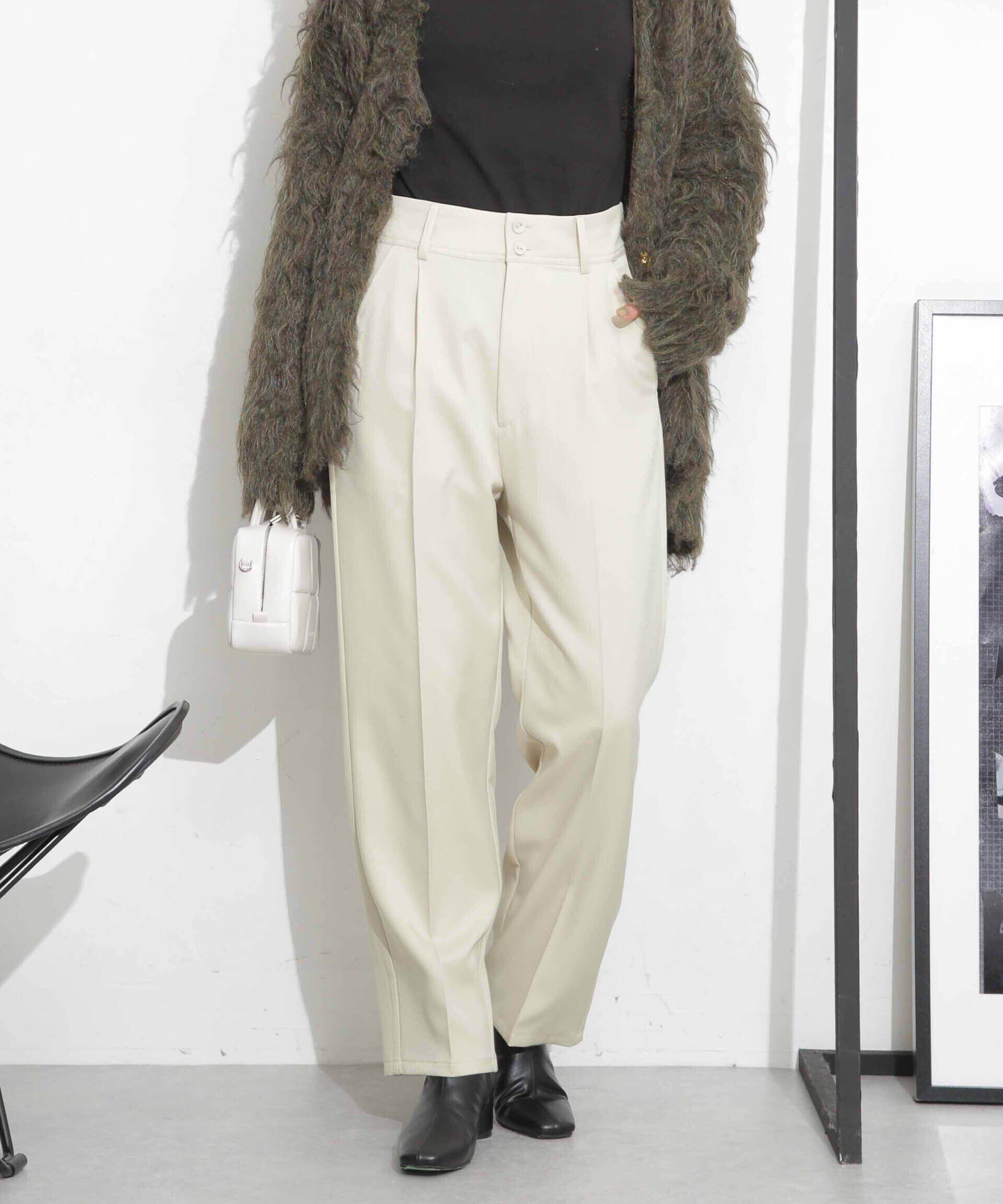 nano･universe「タックテーパードパンツ」|チノ|アイボリー7