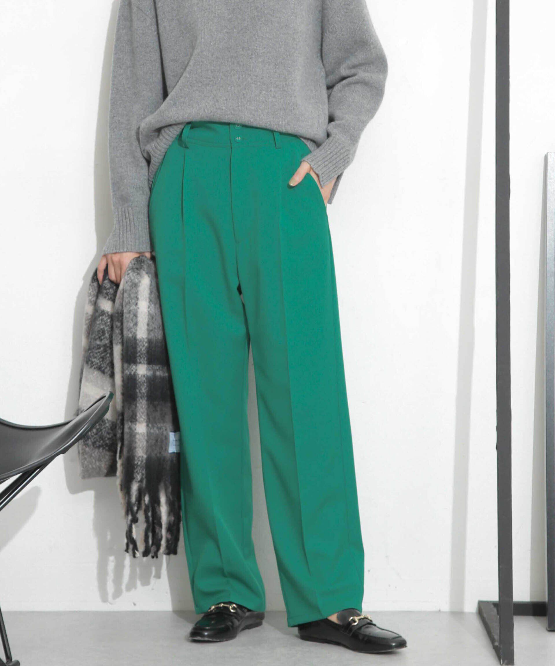 nano･universe「タックテーパードパンツ」|チノ|