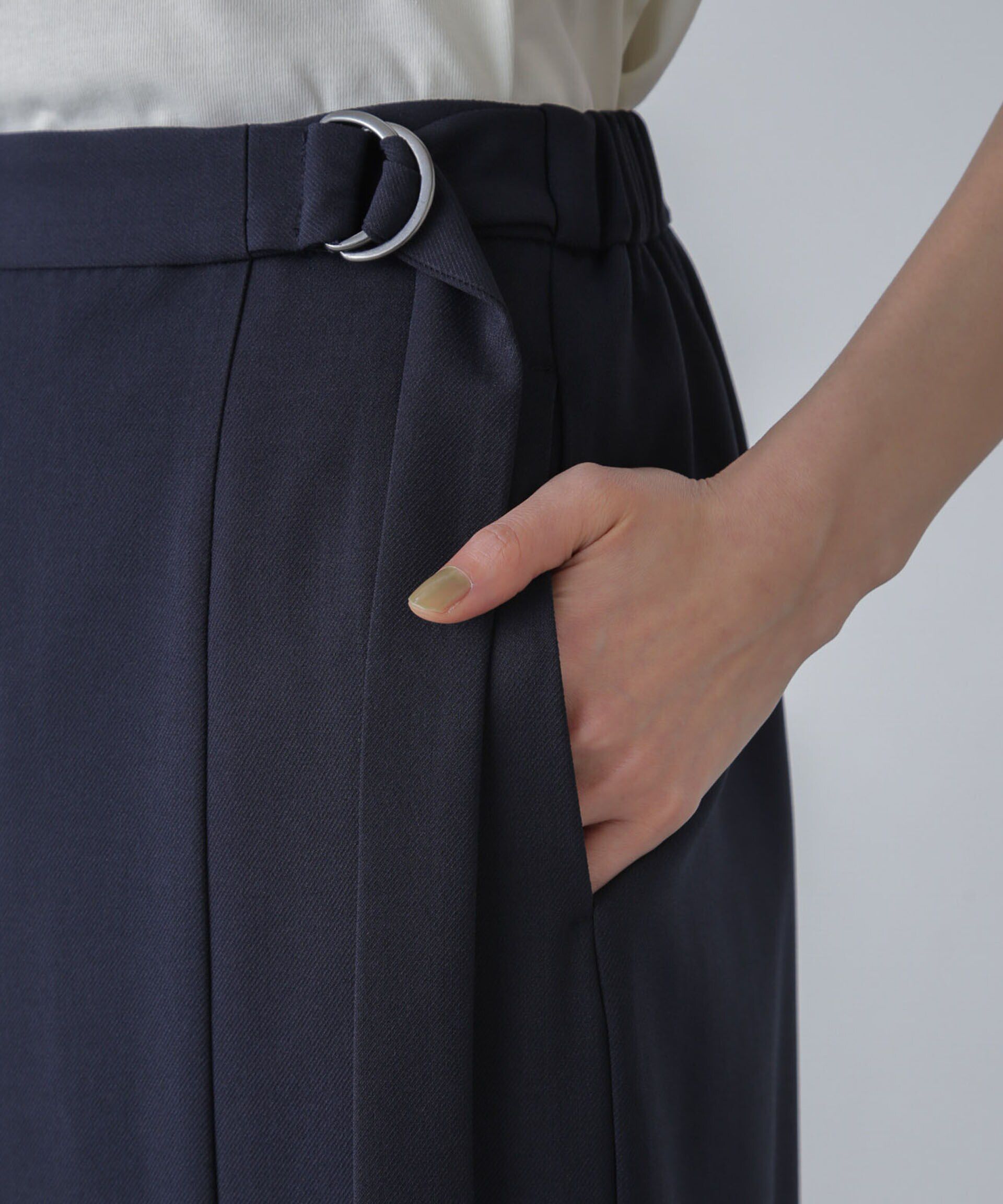 nano･universe「多機能素材サイドベルトストラップ風スカート(セットアップ可）」|スカート|