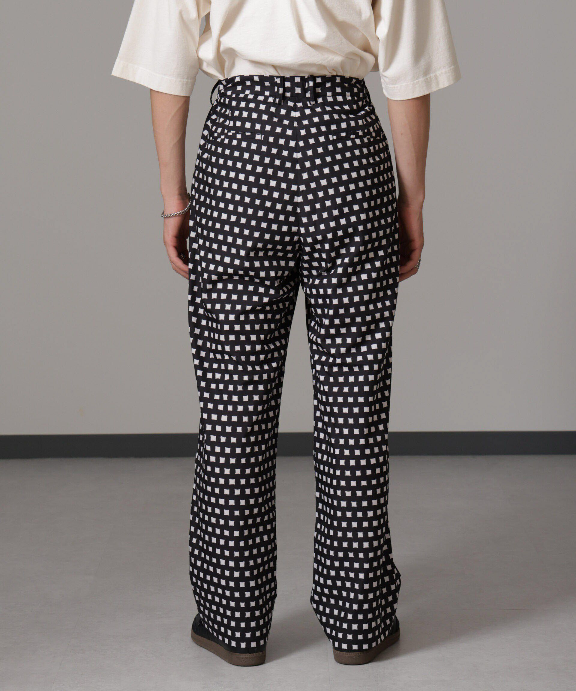 nano･universe「オリジナルパターンイージーパンツ」|チノ|