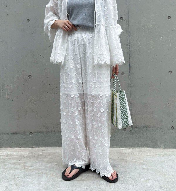 fredy emue「3D刺繍スカラップイージーパンツ」|チノ|