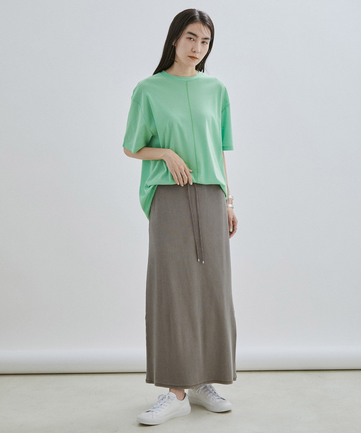 SALON adam et rope'「【WEB限定】【接触冷感・吸水速乾】バックスリットシアーTシャツ」|Tシャツ・カットソー|