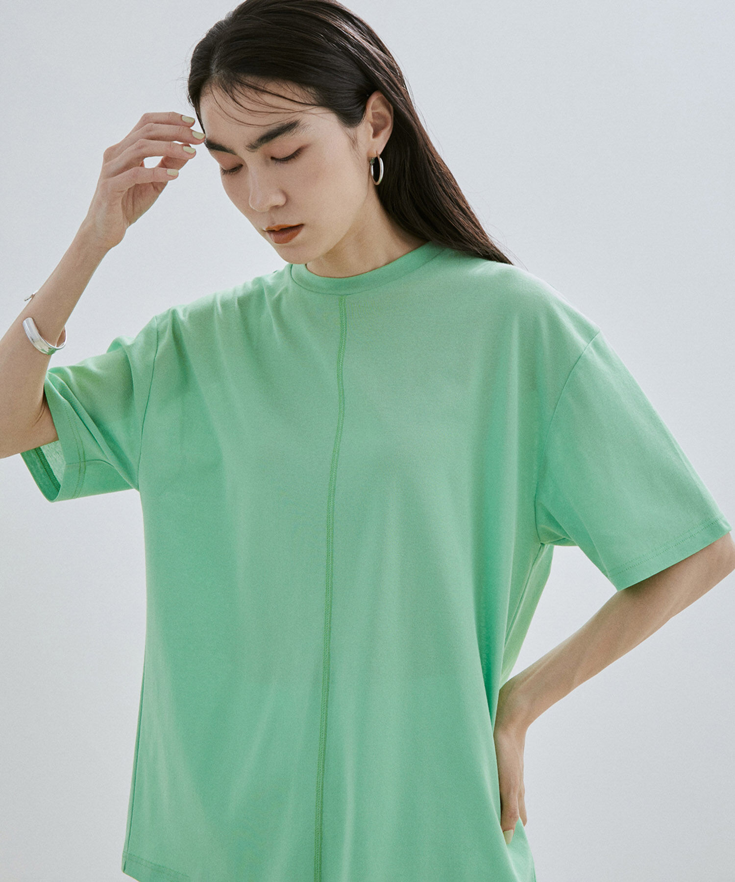 SALON adam et rope'「【WEB限定】【接触冷感・吸水速乾】バックスリットシアーTシャツ」|Tシャツ・カットソー|