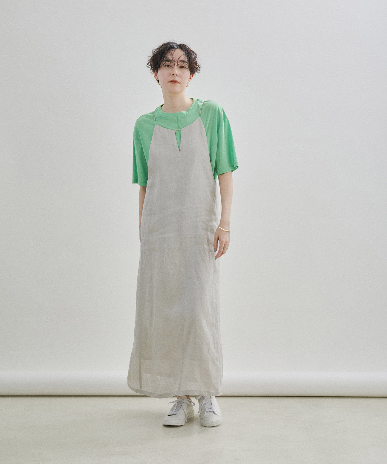 SALON adam et rope'「【WEB限定】【接触冷感・吸水速乾】バックスリットシアーTシャツ」|Tシャツ・カットソー|