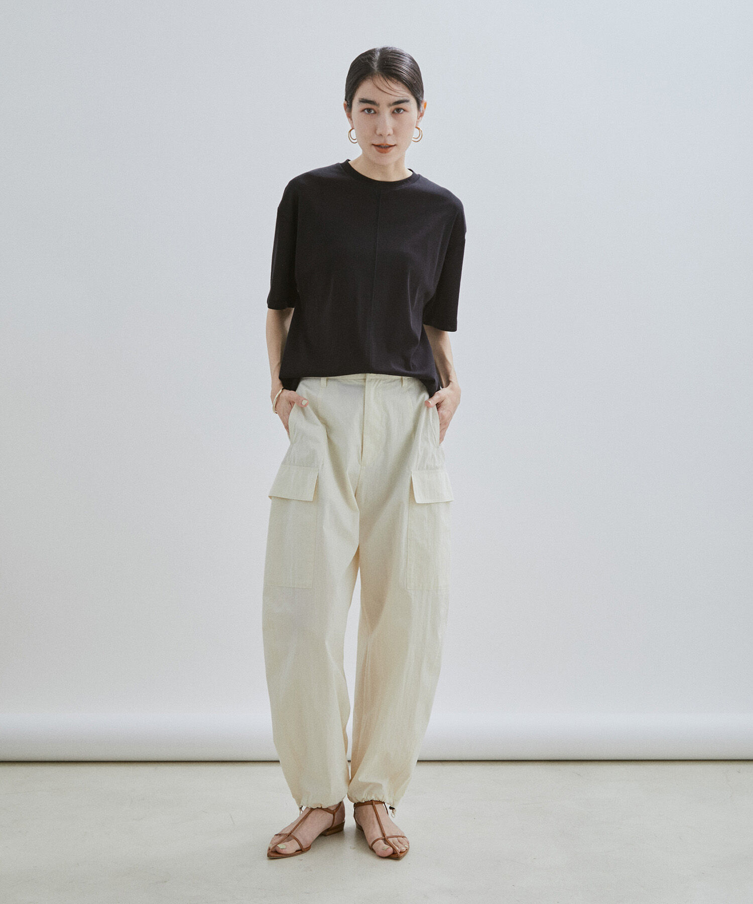 SALON adam et rope'「【WEB限定】【接触冷感・吸水速乾】バックスリットシアーTシャツ」|Tシャツ・カットソー|