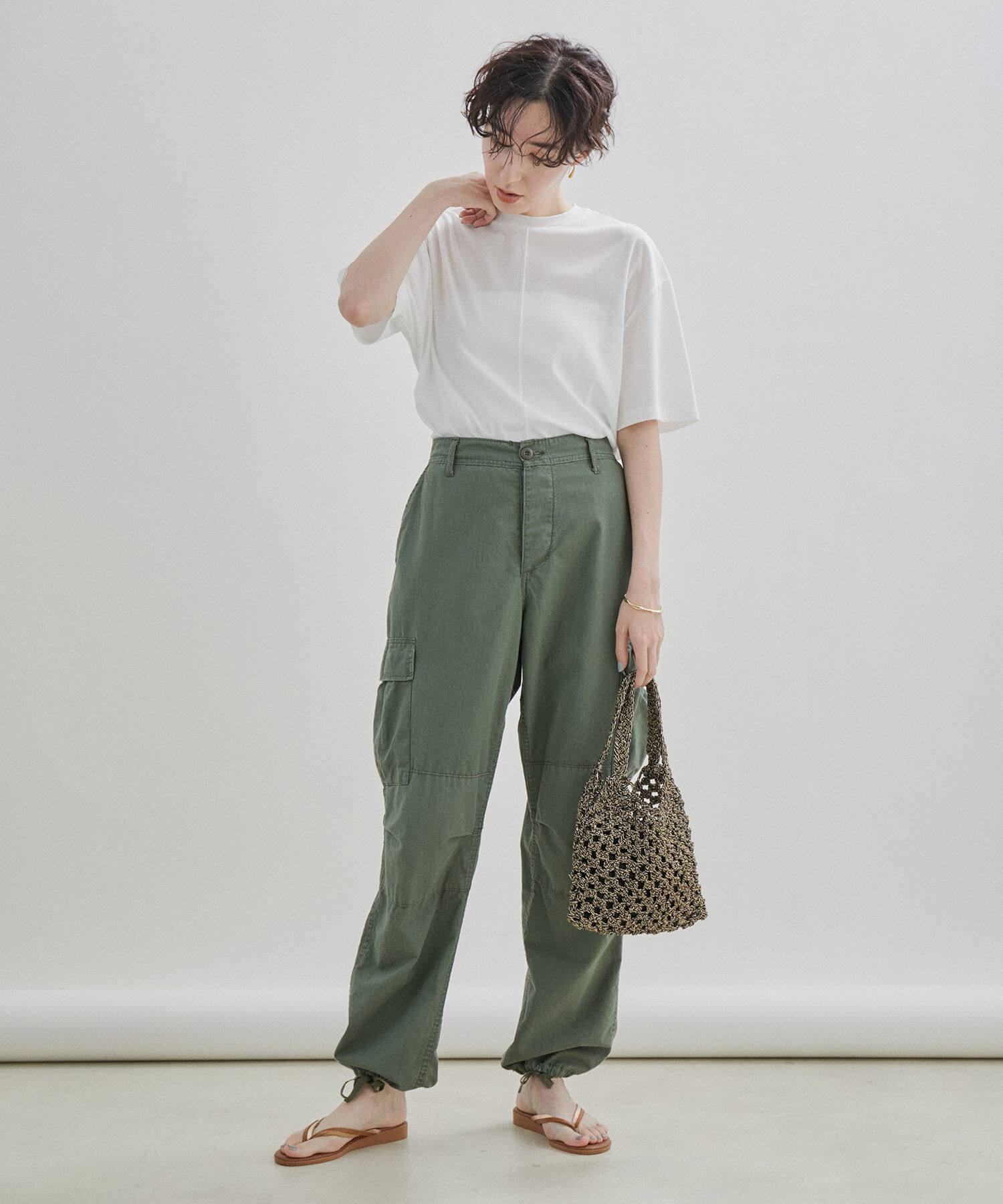 SALON adam et rope'「【WEB限定】【接触冷感・吸水速乾】バックスリットシアーTシャツ」|Tシャツ・カットソー|