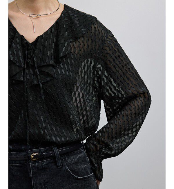 ROPE「【洗える】ラッフルVネックブラウス（ジャガード/リーフプリント）【WEB・一部店舗限定】」|シャツ・ブラウス|