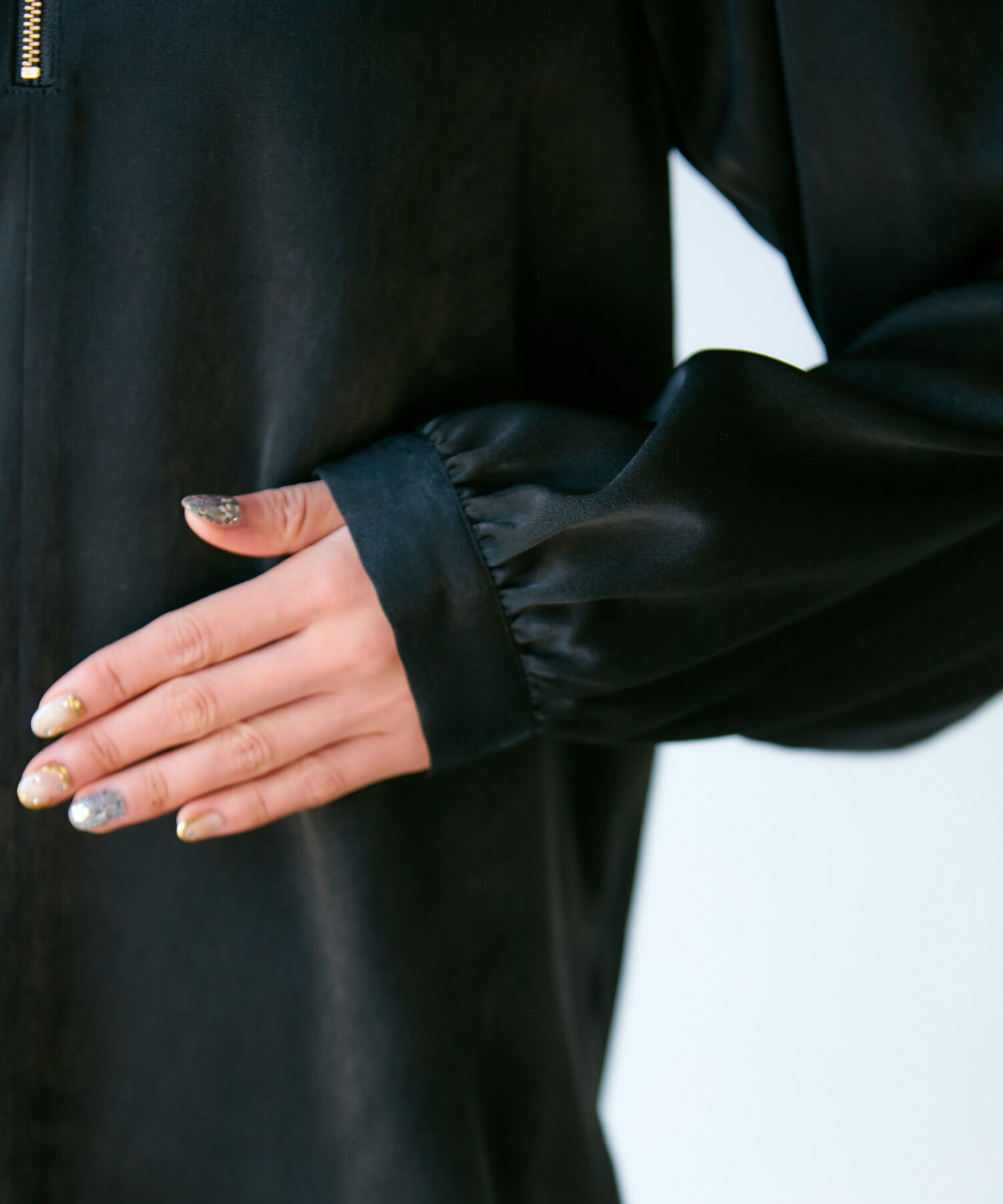 VIS「【前後2WAY】ファスナーピーチサテンブラウス」|シャツ・ブラウス|