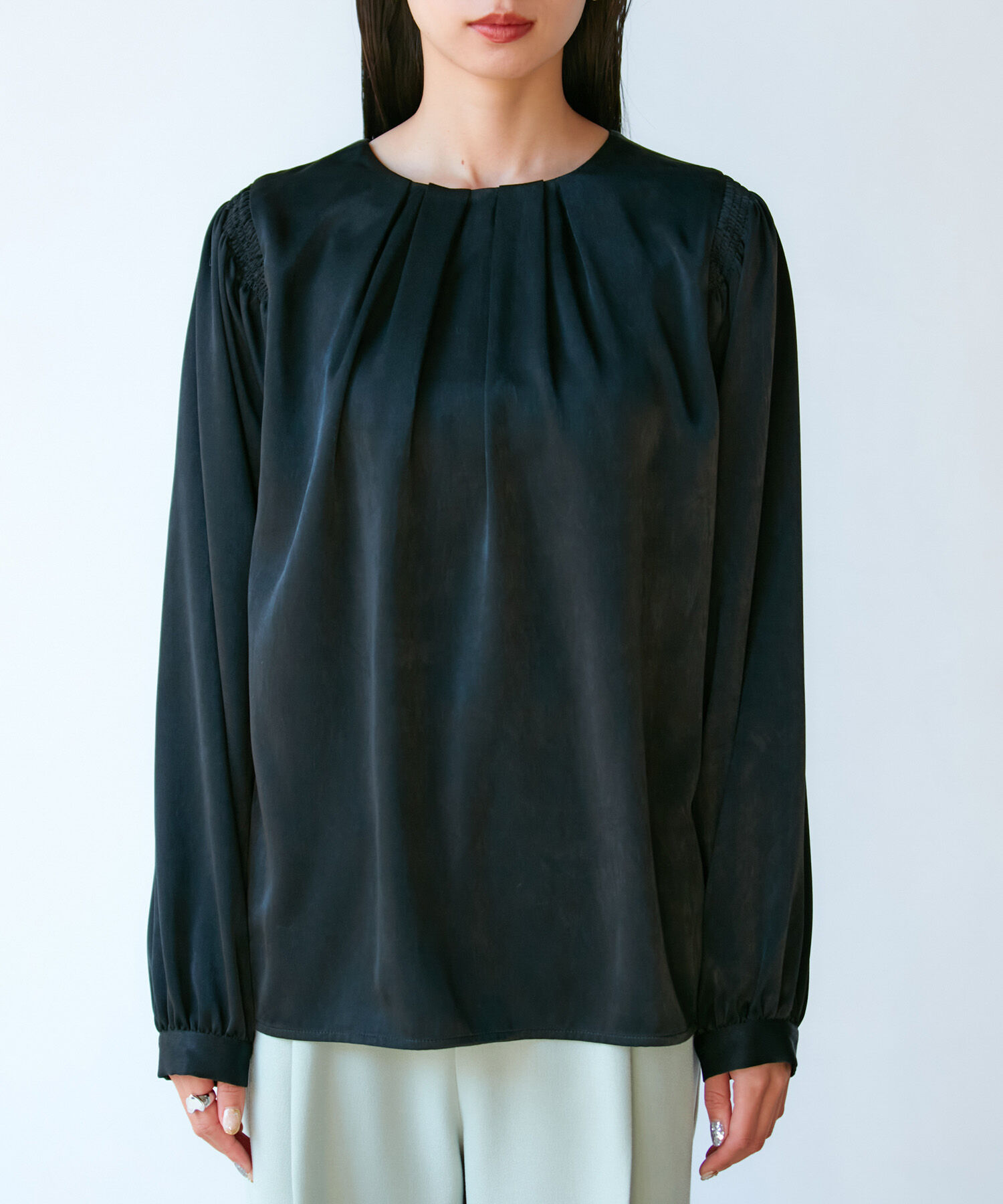 VIS「【前後2WAY】ファスナーピーチサテンブラウス」|シャツ・ブラウス|