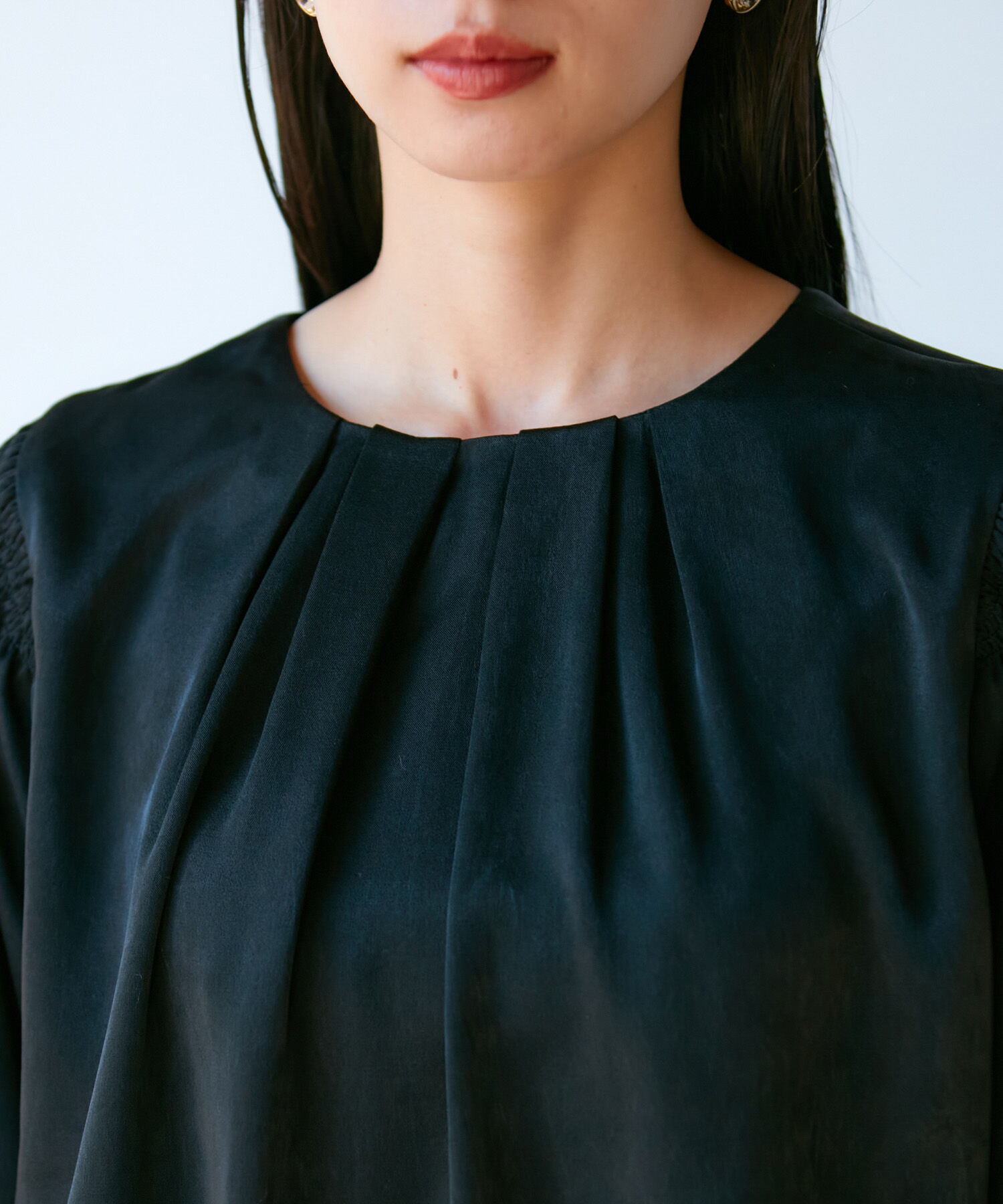 VIS「【前後2WAY】ファスナーピーチサテンブラウス」|シャツ・ブラウス|