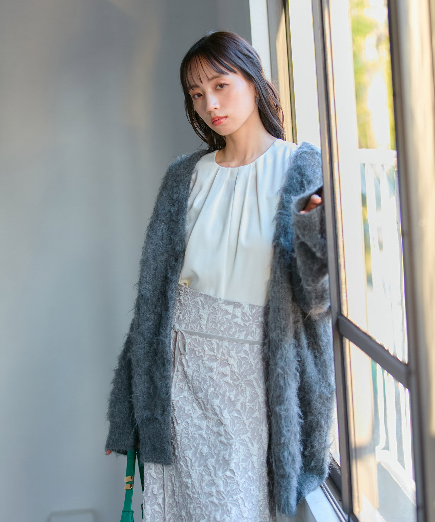 VIS「【前後2WAY】ファスナーピーチサテンブラウス」|シャツ・ブラウス|