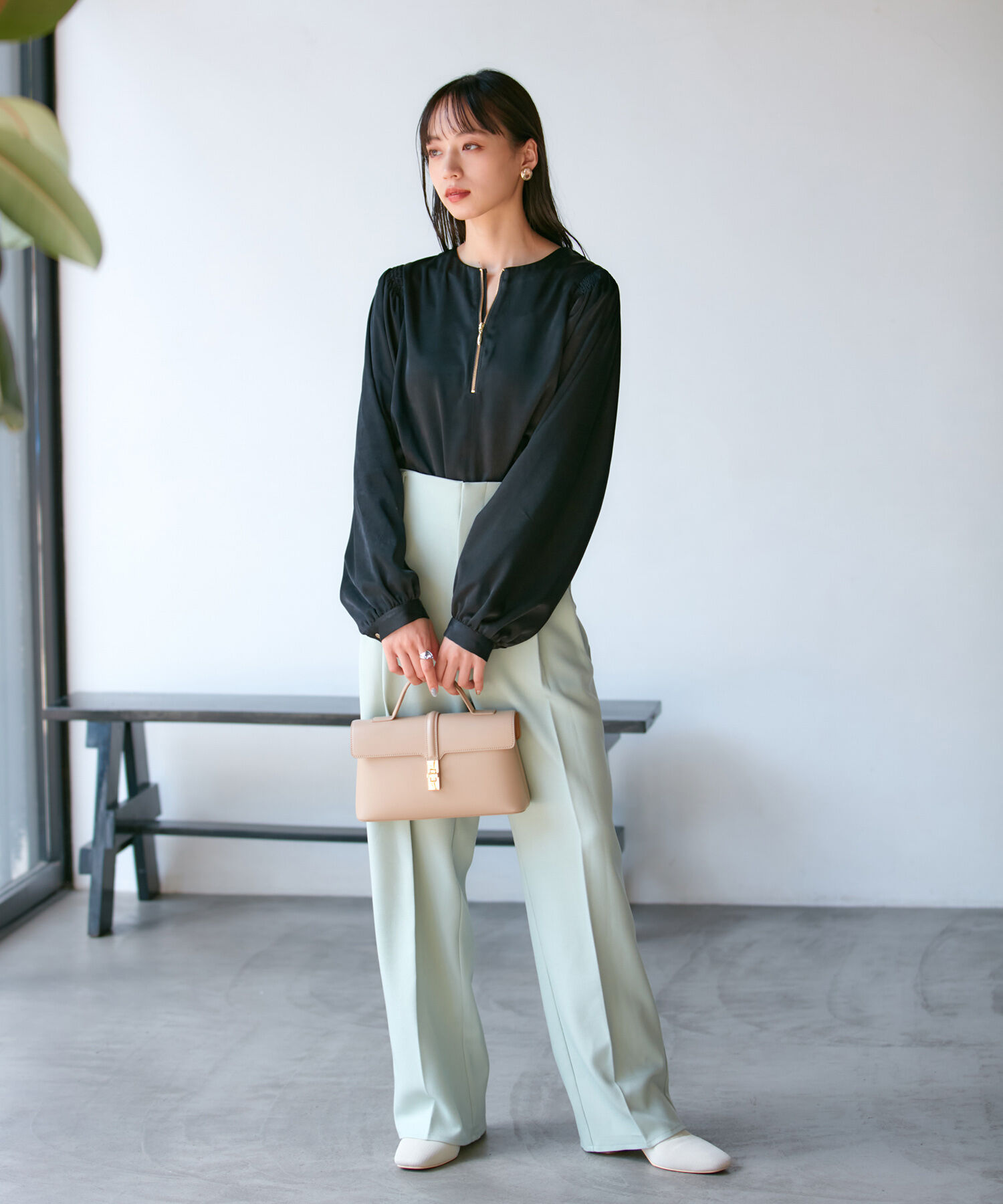 VIS「【前後2WAY】ファスナーピーチサテンブラウス」|シャツ・ブラウス|