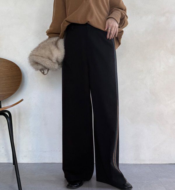  「【WEB限定】サイドラインワイドパンツ」|チノ|