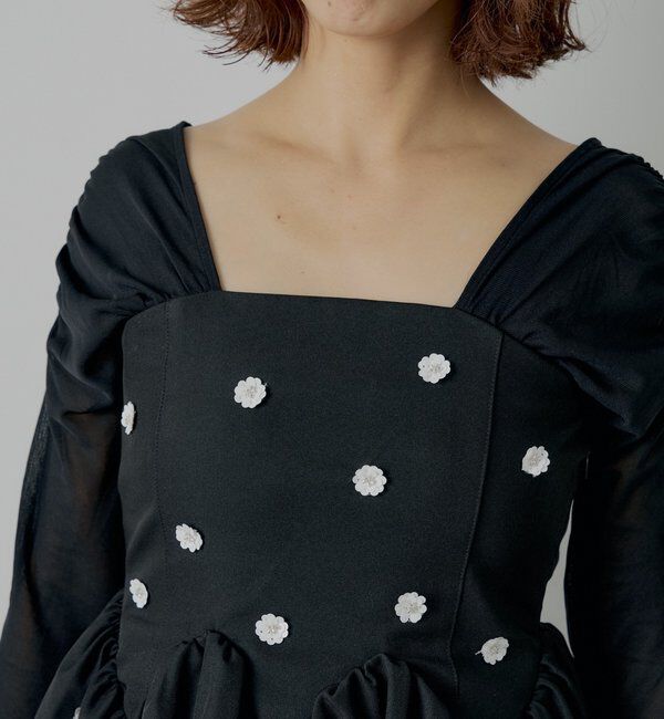  「【SALON by Chico】ドッキングバルーンペプラムフラワーブラウス」|シャツ・ブラウス|