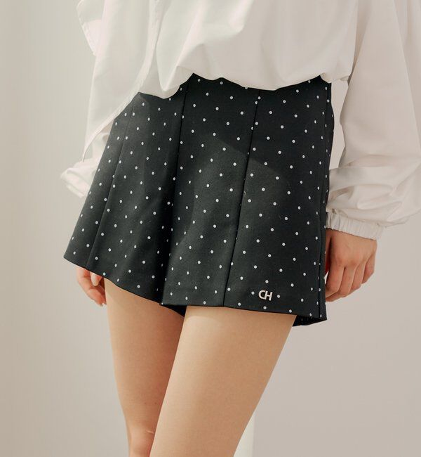  「チャーム付きコンパクトショートパンツ」|チノ|