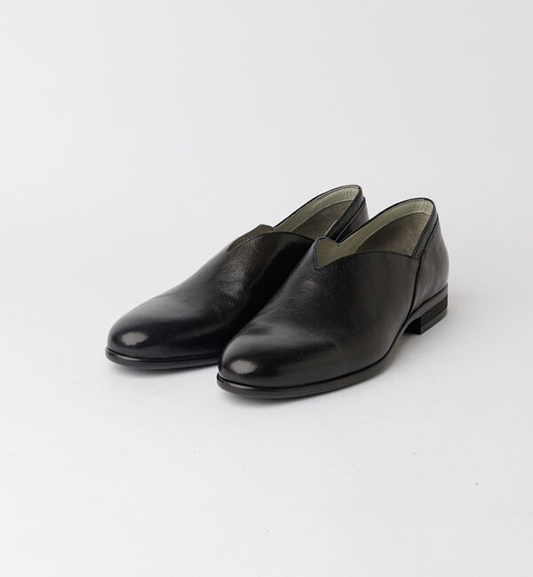alfredoBANNISTER「【26S/S】Vカット レザー スリッポン シューズ【予約】」|スニーカー|ブラック