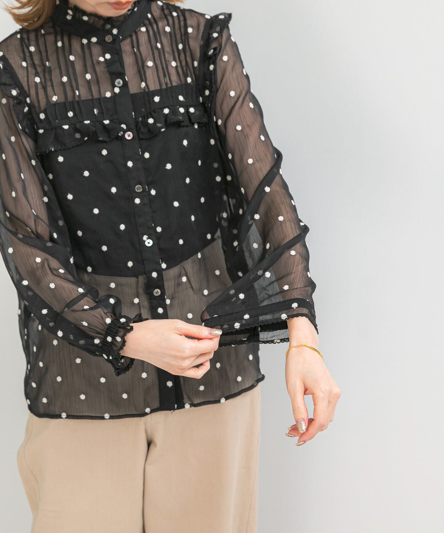 URBAN RESEARCH ROSSO「『WEB限定』フラワー刺繍フリルネックブラウス」|シャツ・ブラウス|