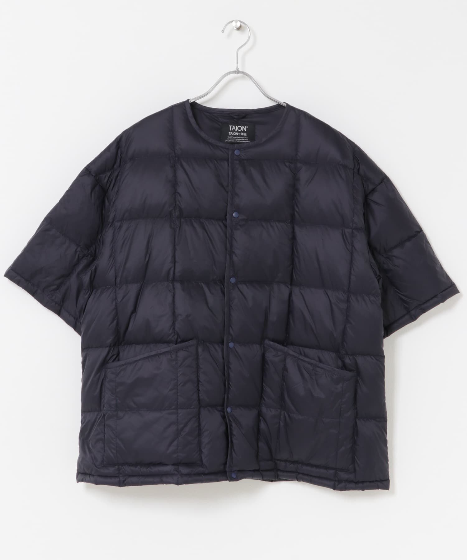 URBAN RESEARCH DOORS「『別注』TAION&times;DOORS　ショートスリーブAラインライトダウン」|ダウン|