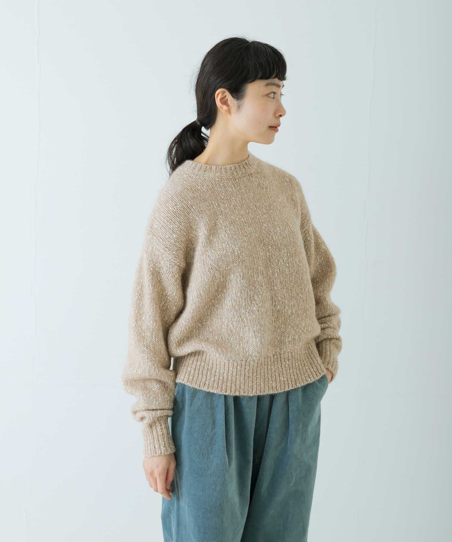 かぐれ「コットンアルパカクルーネックニット」|ニット・セーター|ベージュ