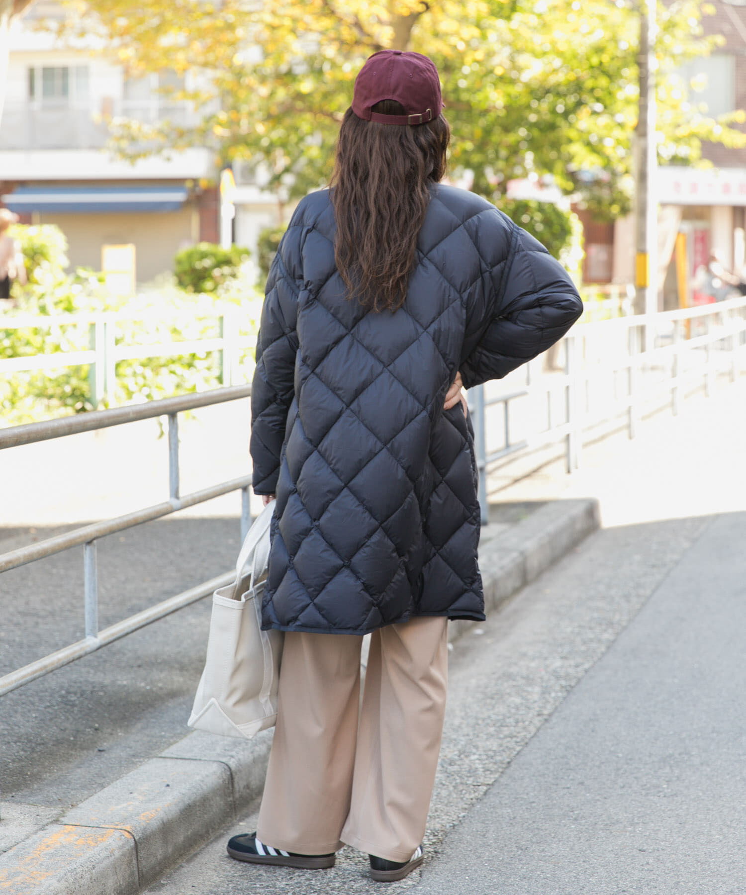 URBAN RESEARCH DOORS「ライトダウンキルトロングコート」|ノーカラーコート|