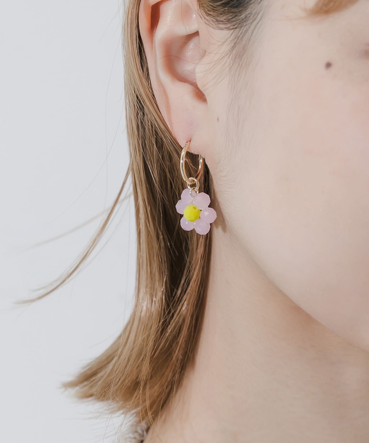 SMELLY「フラワービーズフープピアス」|ピアス|