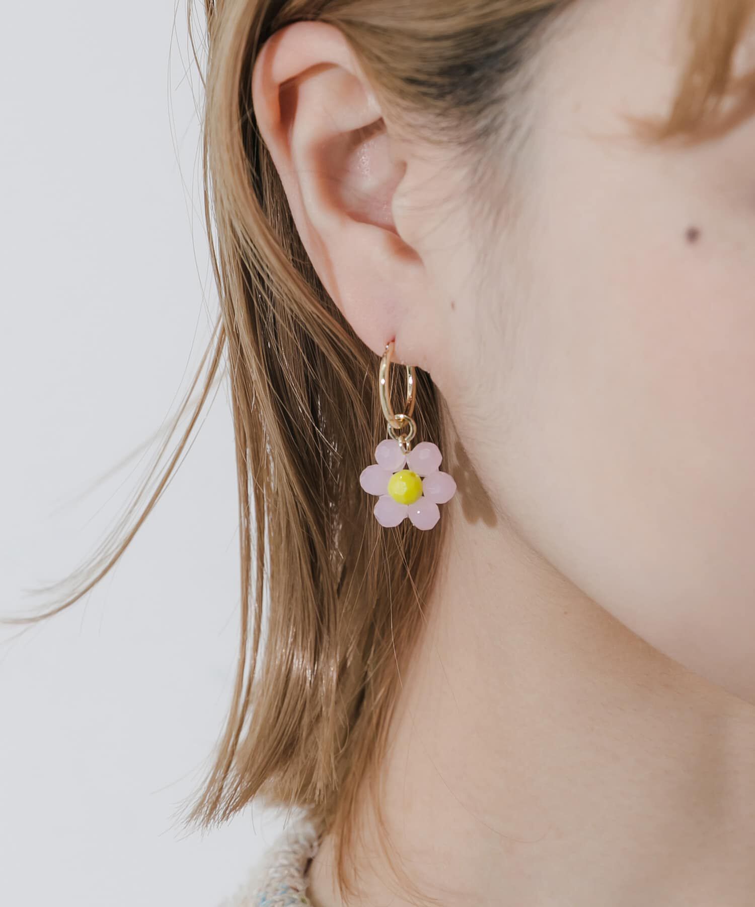 SMELLY「フラワービーズフープピアス」|ピアス|
