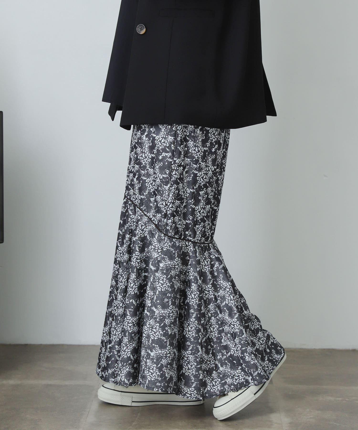 SENSE OF PLACE by URBAN RESEARCH「アートフラワーマーメイドスカート」|スカート|