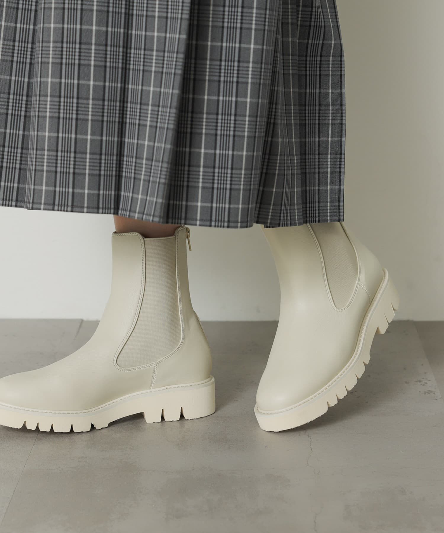 SENSE OF PLACE by URBAN RESEARCH「『軽量ソール採用』トラックソールサイドゴアブーツ」|ショートブーツ|