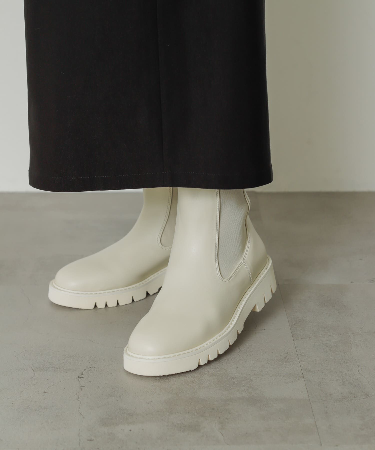 SENSE OF PLACE by URBAN RESEARCH「『軽量ソール採用』トラックソールサイドゴアブーツ」|ショートブーツ|