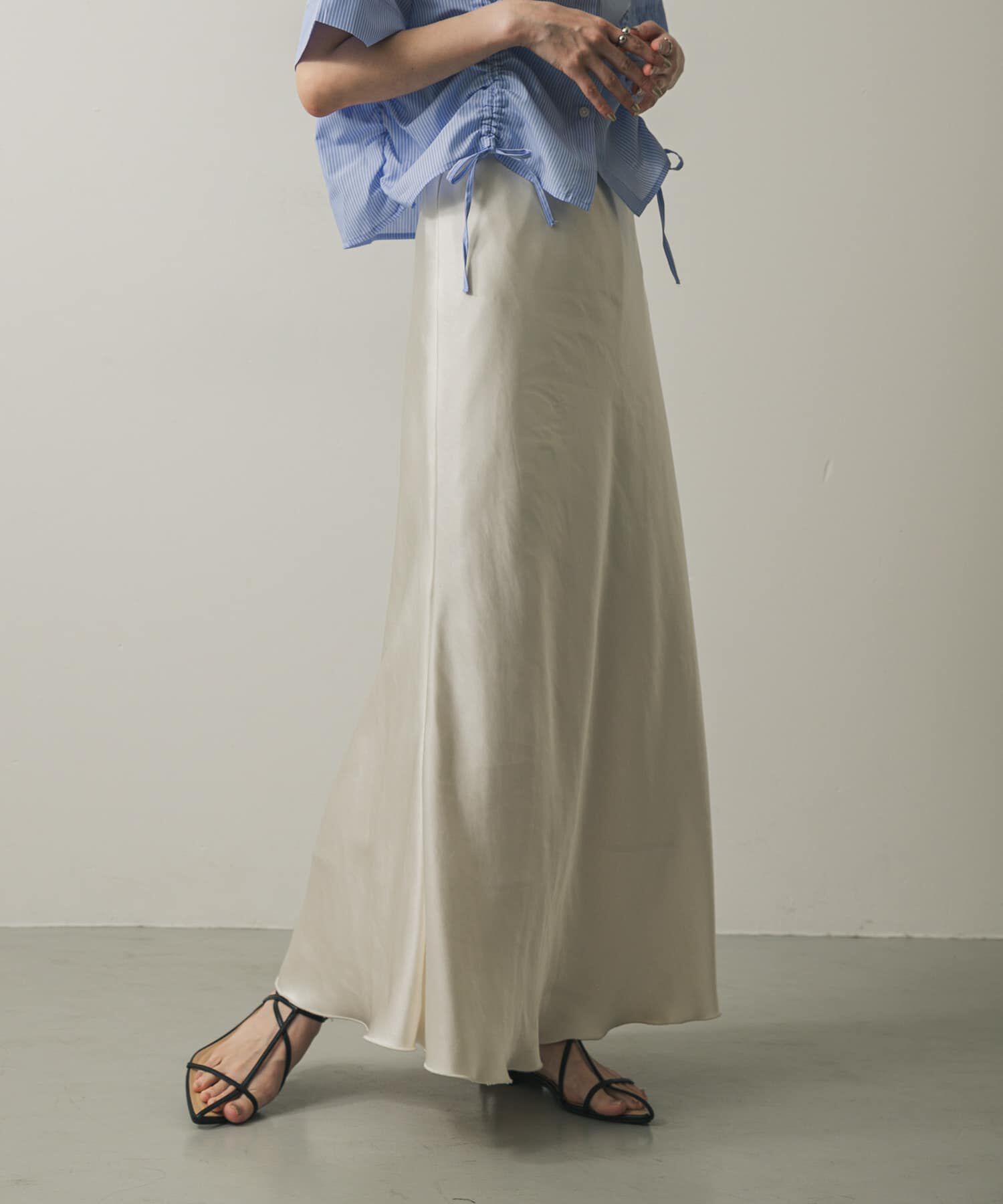 SENSE OF PLACE by URBAN RESEARCH「『一部WEB限定カラー』ナローサテンスカート」|スカート|アイボリー