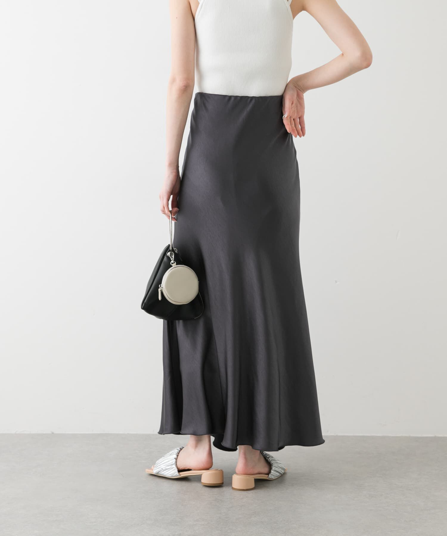 SENSE OF PLACE by URBAN RESEARCH「『一部WEB限定カラー』ナローサテンスカート」|スカート|