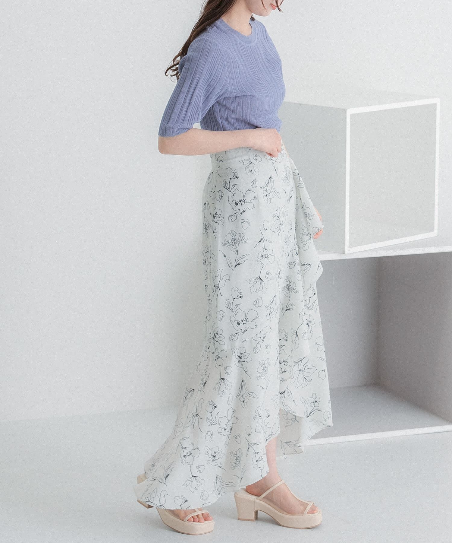 SENSE OF PLACE by URBAN RESEARCH「フラワープリントフリルスカート」|スカート|