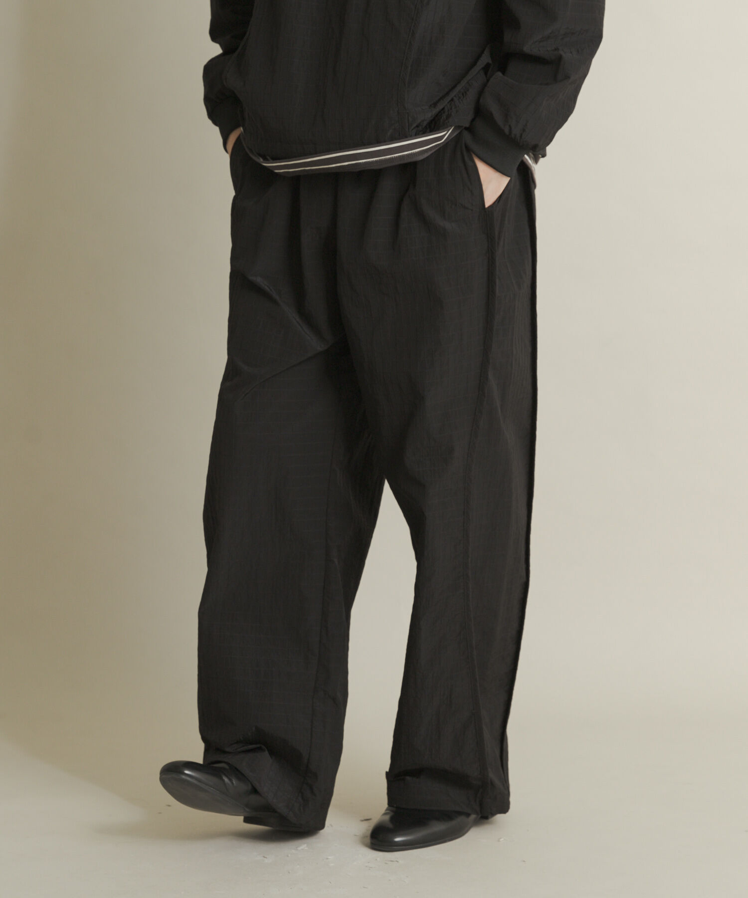 SENSE OF PLACE by URBAN RESEARCH「リップストップナイロンワイドスラックス」|その他|ブラック