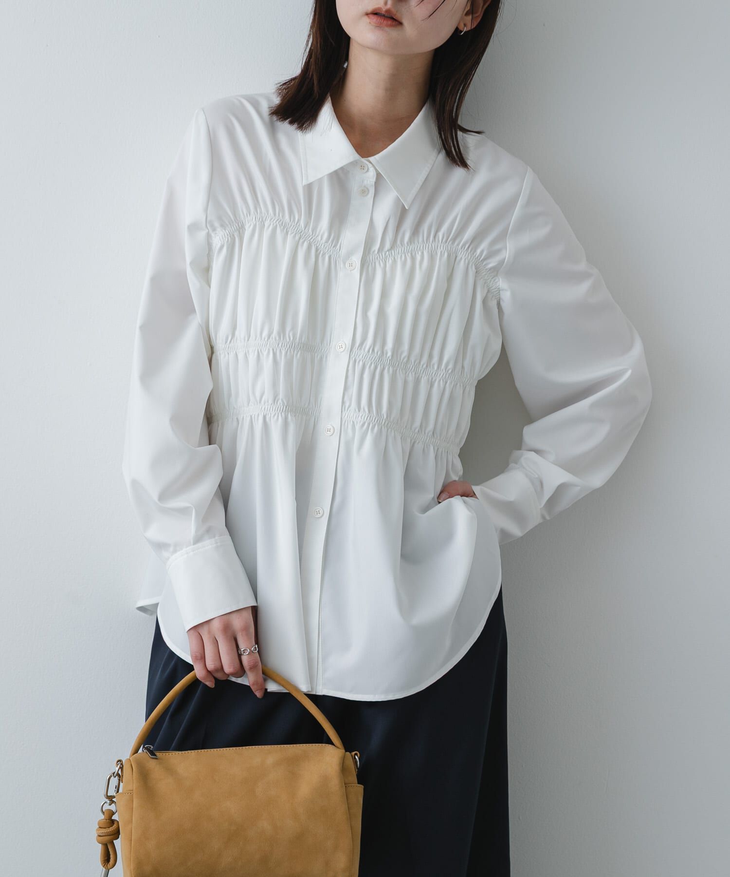 SENSE OF PLACE by URBAN RESEARCH「シャーリングデザインシャツ」|シャツ・ブラウス|オフホワイト