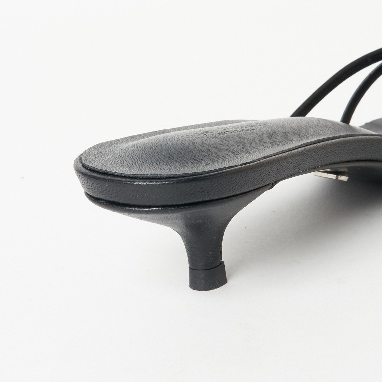  「TONY BIANCO  BREE TONG SANDAL」|サンダル|