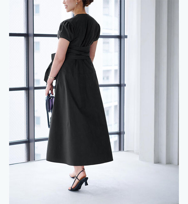 ur's「【八田真理子さんコラボアイテム】パフスリーブカシュクールフレアワンピース」|ワンピース|