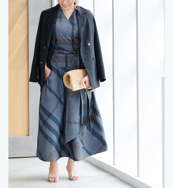 ur's「【八田真理子さんコラボアイテム】パフスリーブカシュクールフレアワンピース」|ワンピース|