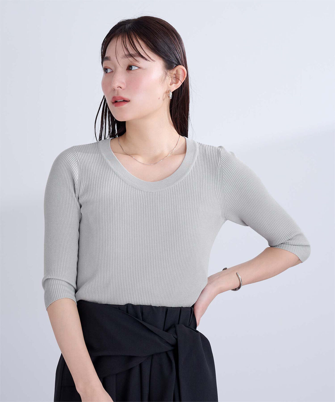ur's「Uネックリブニット」|ニット・セーター|グレー