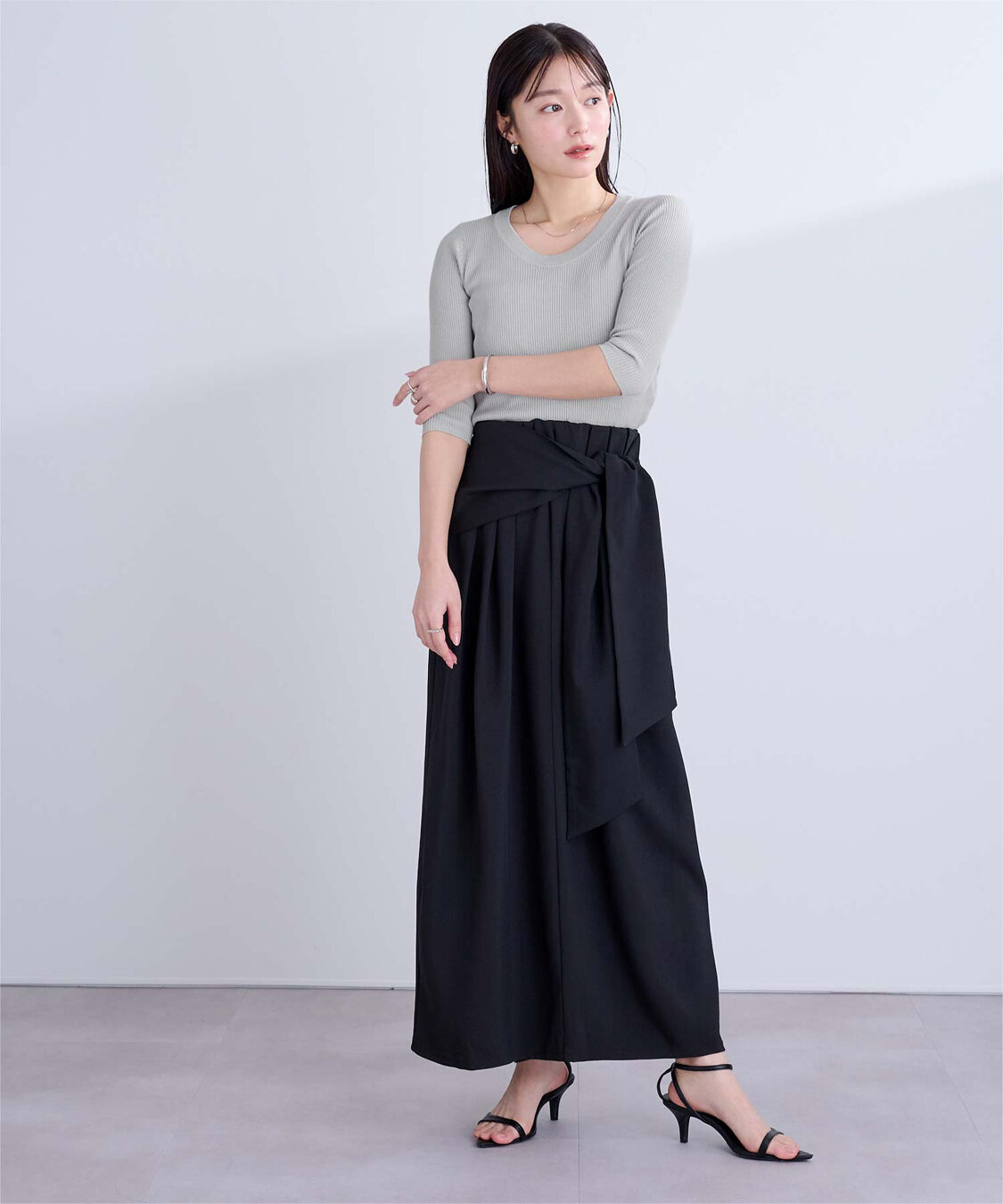 ur's「Uネックリブニット」|ニット・セーター|