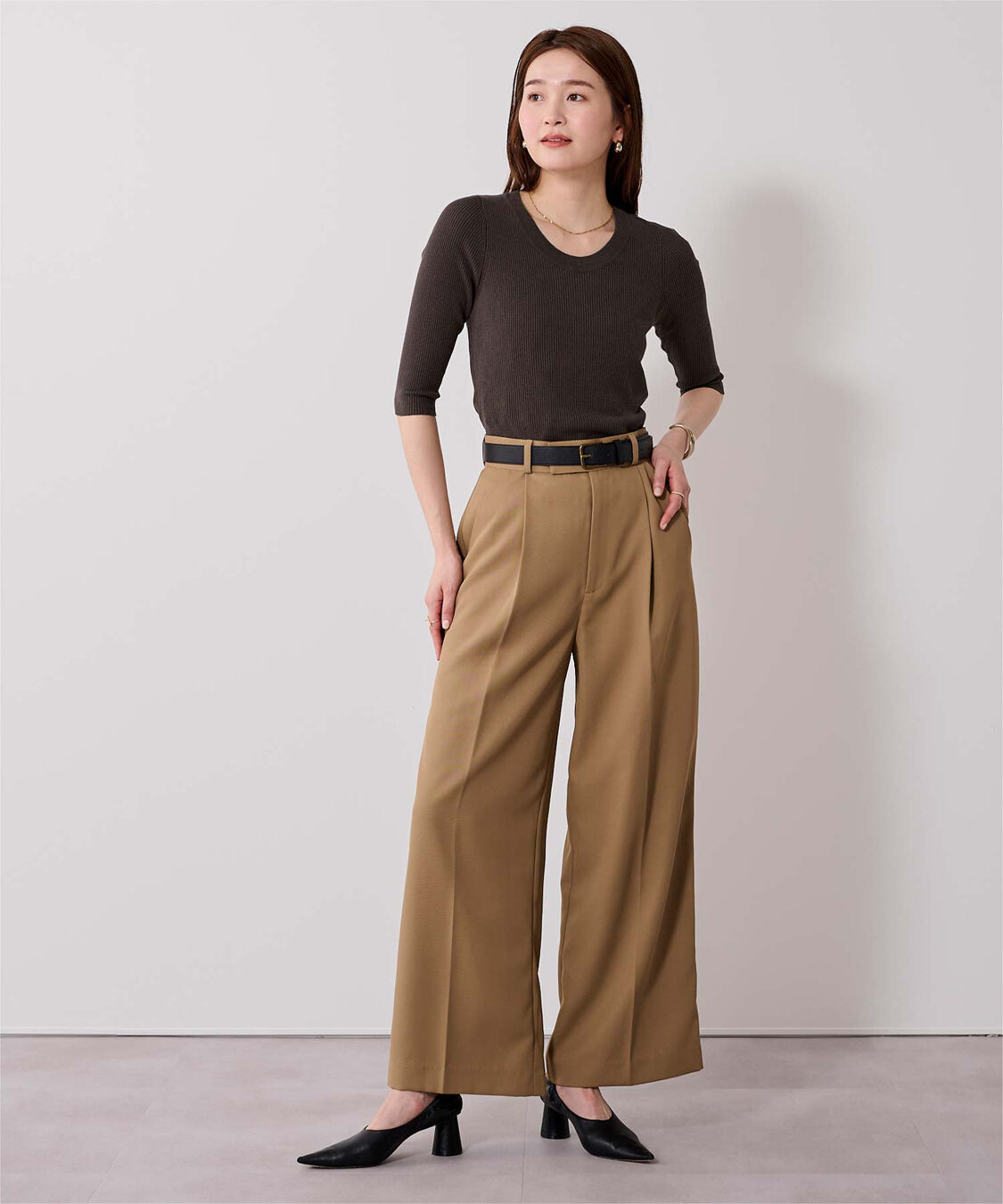 ur's「Uネックリブニット」|ニット・セーター|