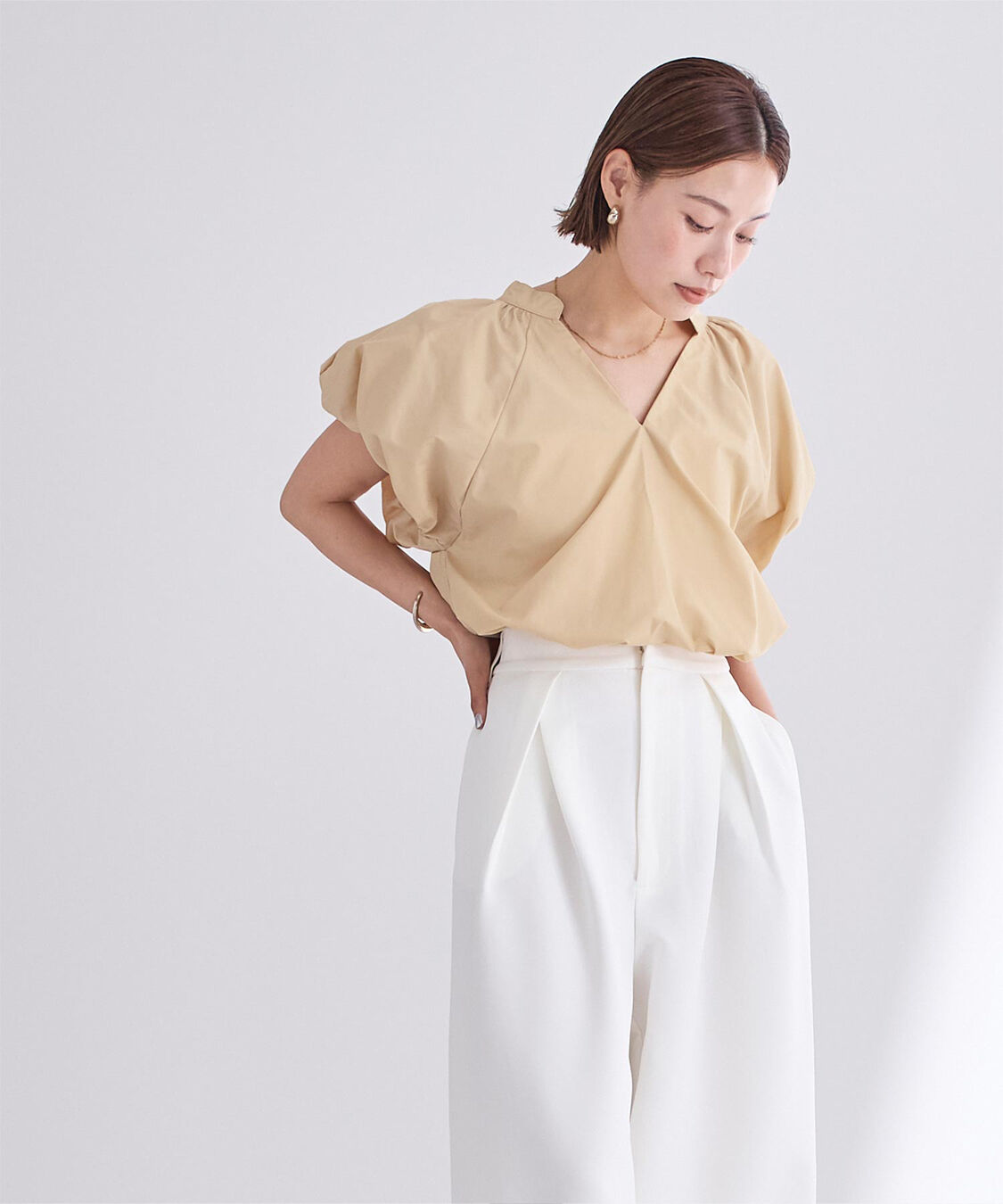 ur's「バルーンデザインキーネックブラウス」|シャツ・ブラウス|