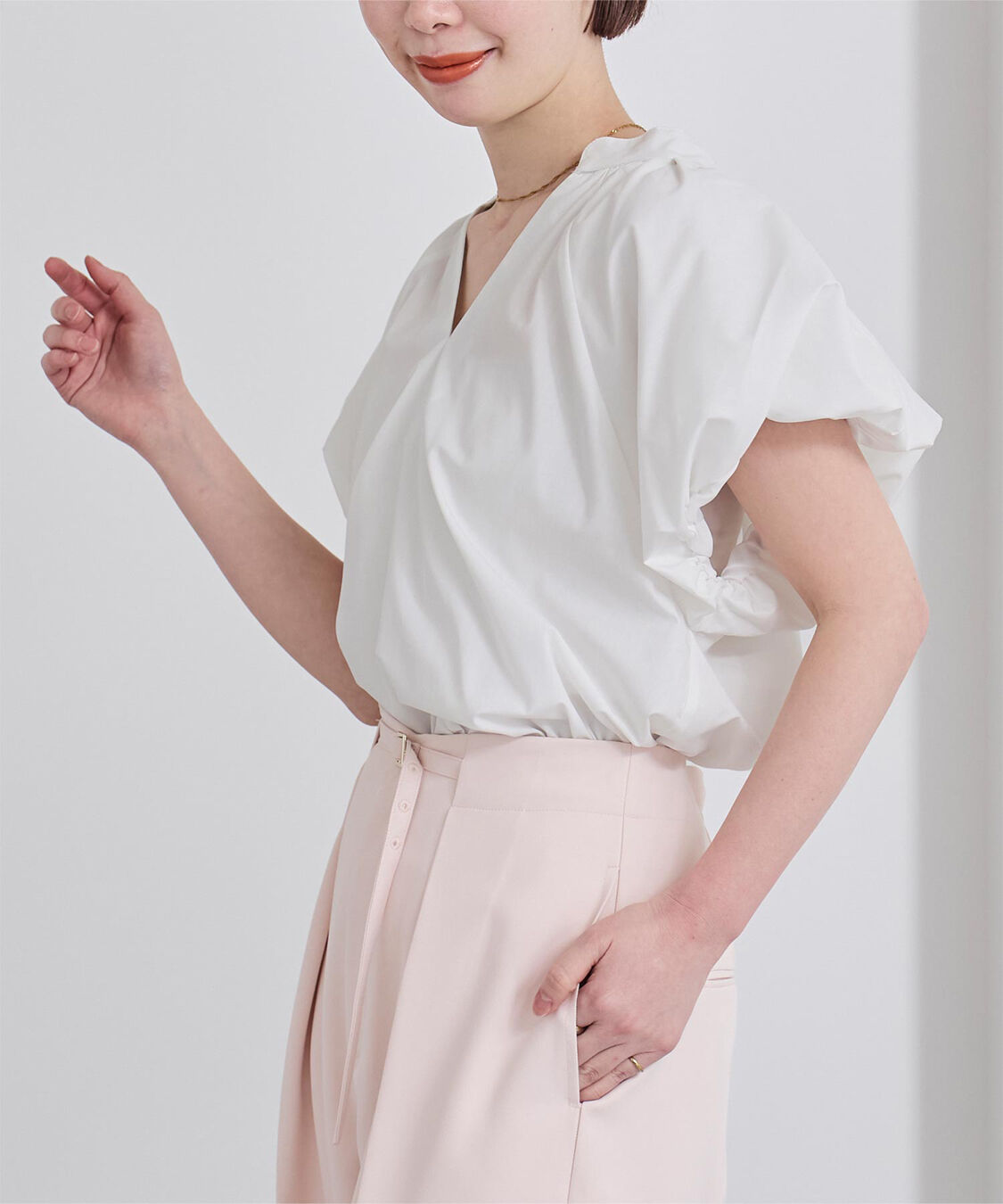 ur's「バルーンデザインキーネックブラウス」|シャツ・ブラウス|