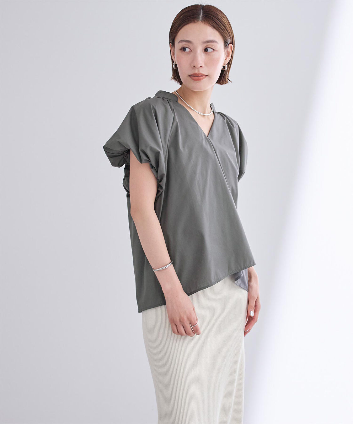 ur's「バルーンデザインキーネックブラウス」|シャツ・ブラウス|