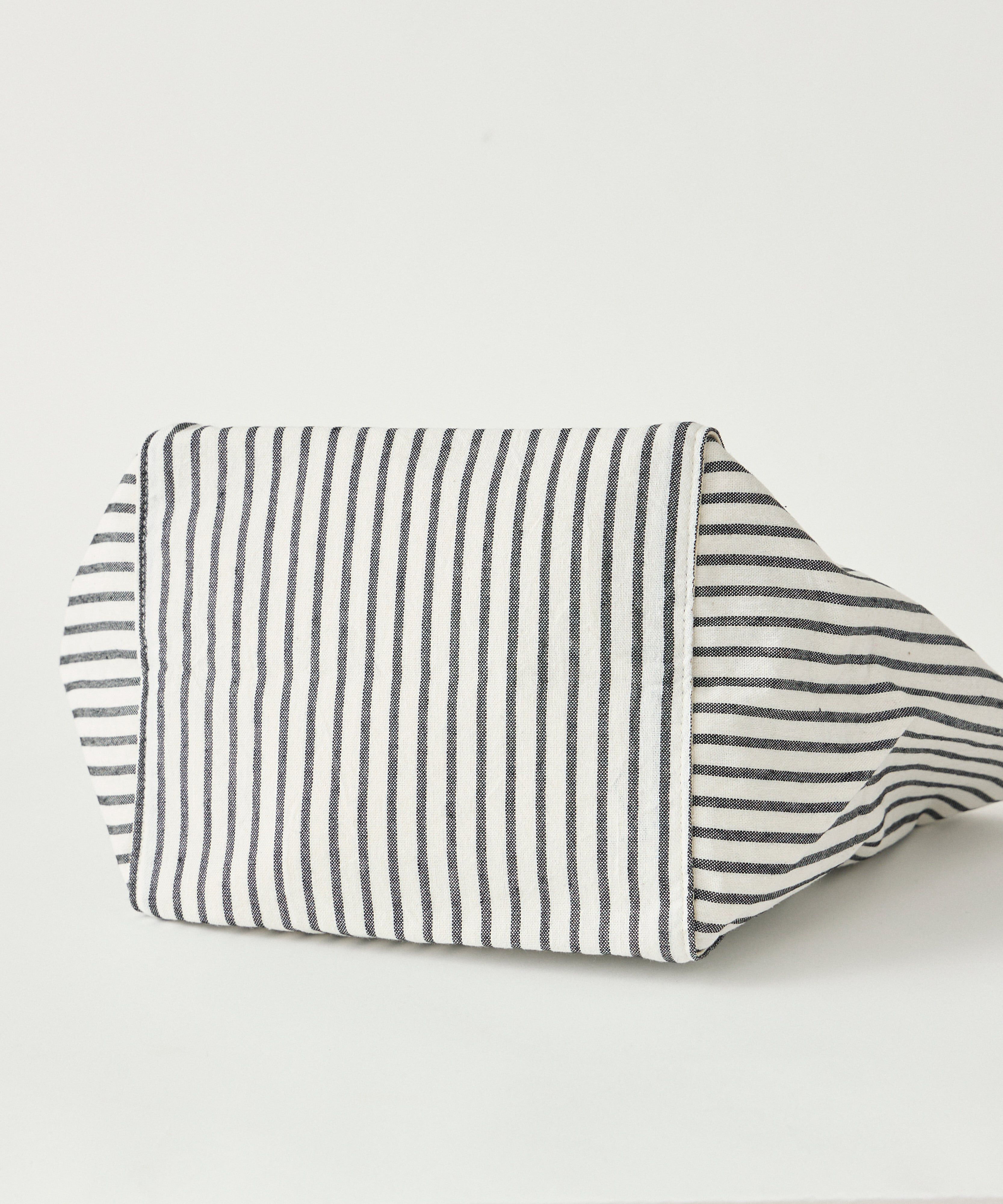 DAY by DAY it&rsquo;s international「Fabric Tote Bag《beej》」|トートバッグ|