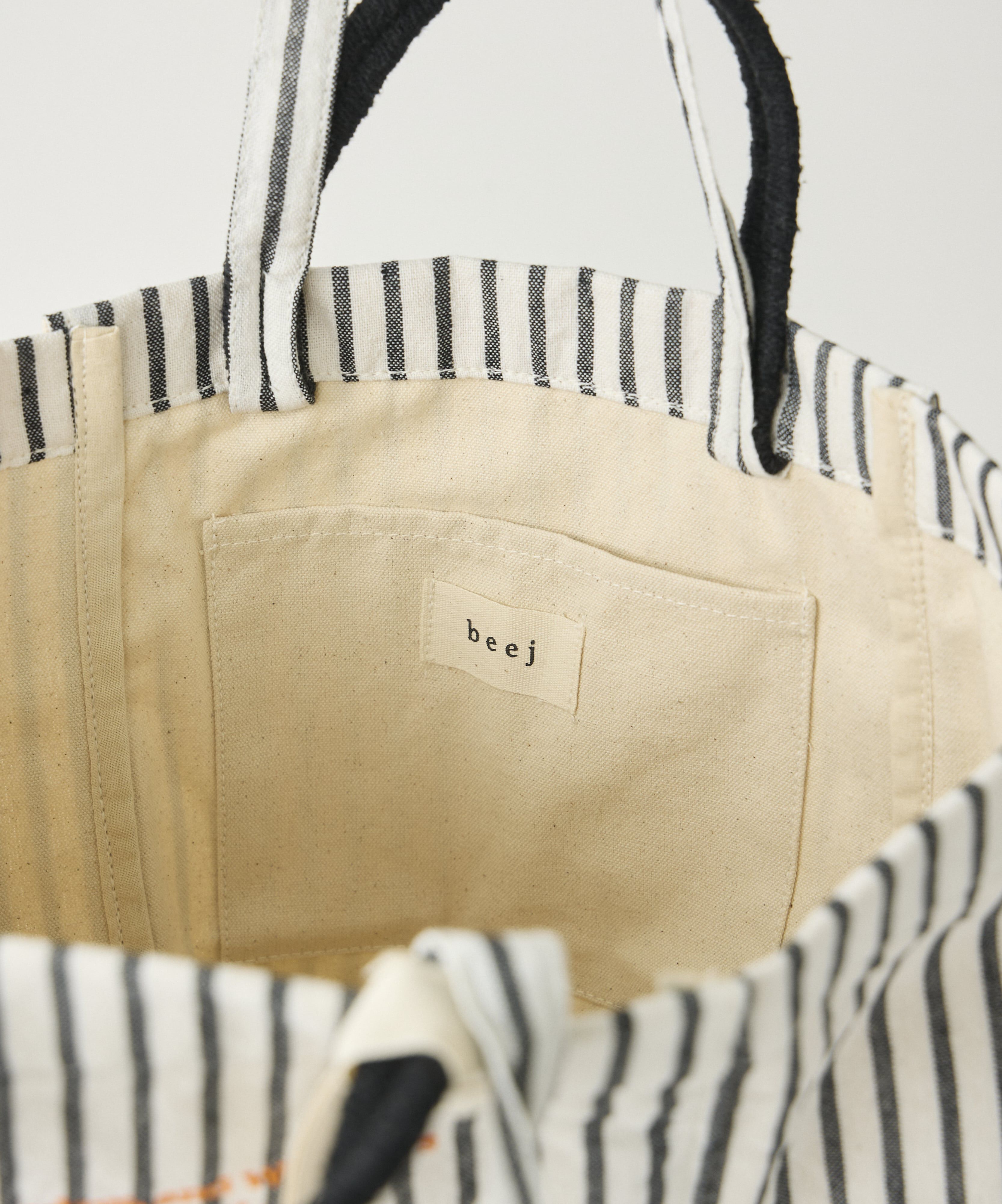 DAY by DAY it&rsquo;s international「Fabric Tote Bag《beej》」|トートバッグ|