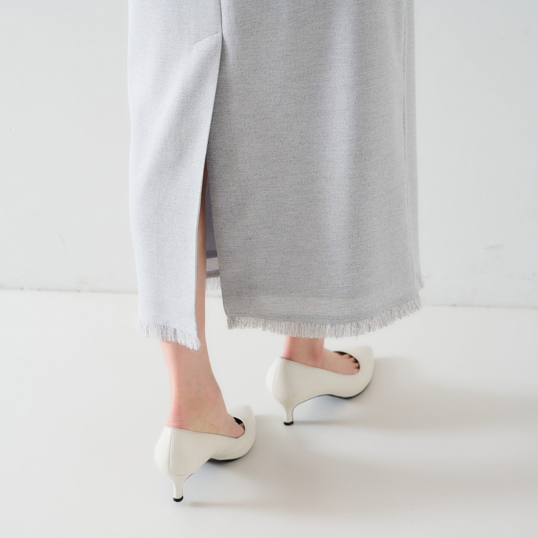 UNTITLED「【オンオフ/ストレッチ】裾フリンジナロースカート」|スカート|