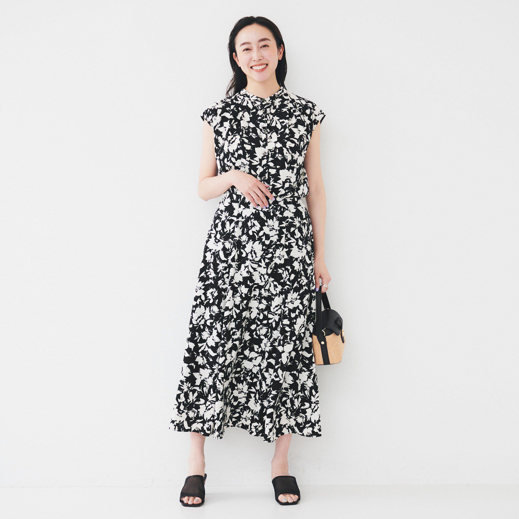 UNTITLED「【セットアップ可/後ろウエストゴム】モザイクフラワー柄スカート」|スカート|