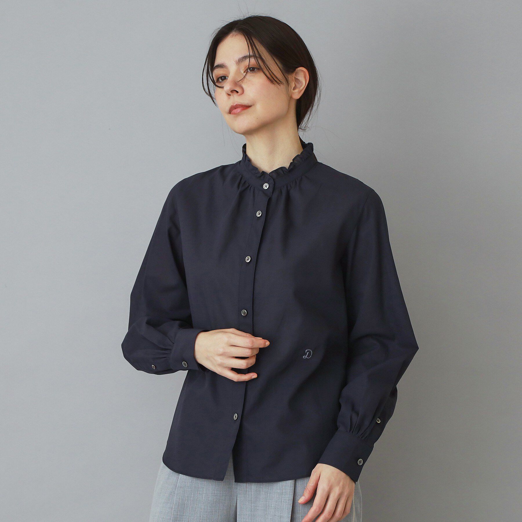 DRESSTERIOR「スタンドフリルネックブラウス」|シャツ・ブラウス|